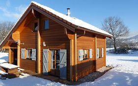 Chalet avec Jacuzzi et Piscine, déco soignée esprit cocooning